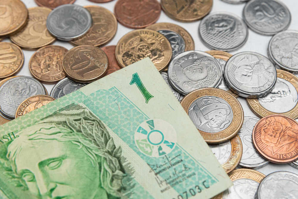 Veja dicas para fugir dos juros altos dos bancos