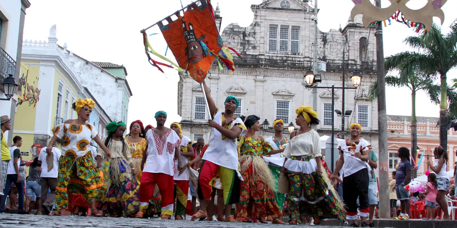 Salvador celebra o samba como tema do Carnaval