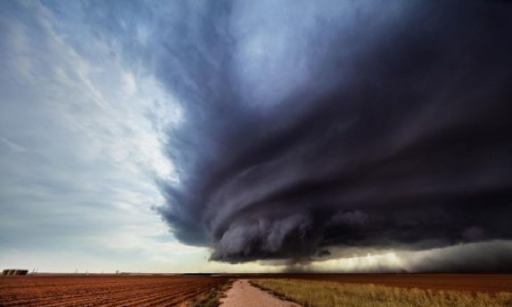 Entenda o que é ‘supercélula’, fenômeno que causou chuva extrema em MG
