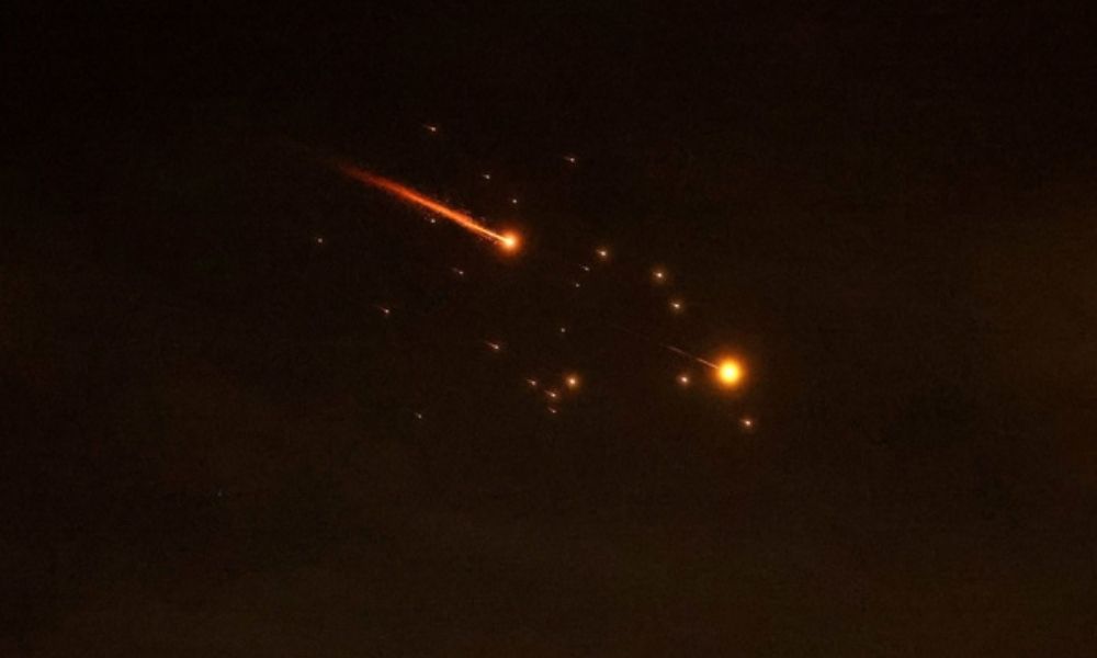 Israel vai intensificar operações terrestres no Líbano após atacar ponte-chave