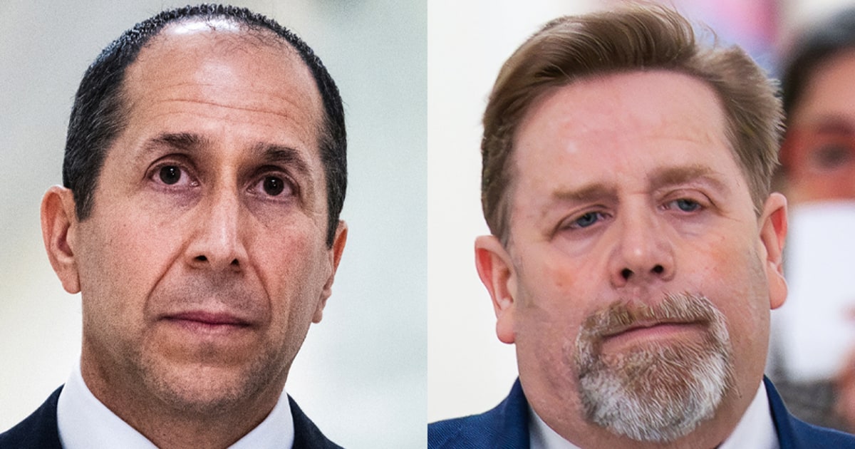 Epstein's accountant and lawyer told House panel government investigators never interviewed them