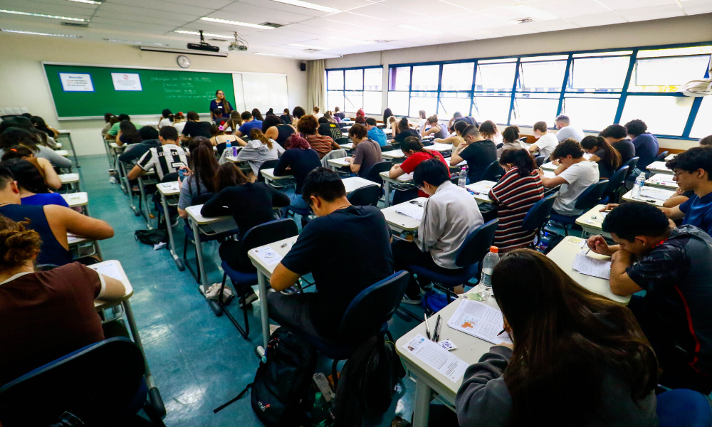 Fuvest divulga datas do vestibular 2027; veja o calendário