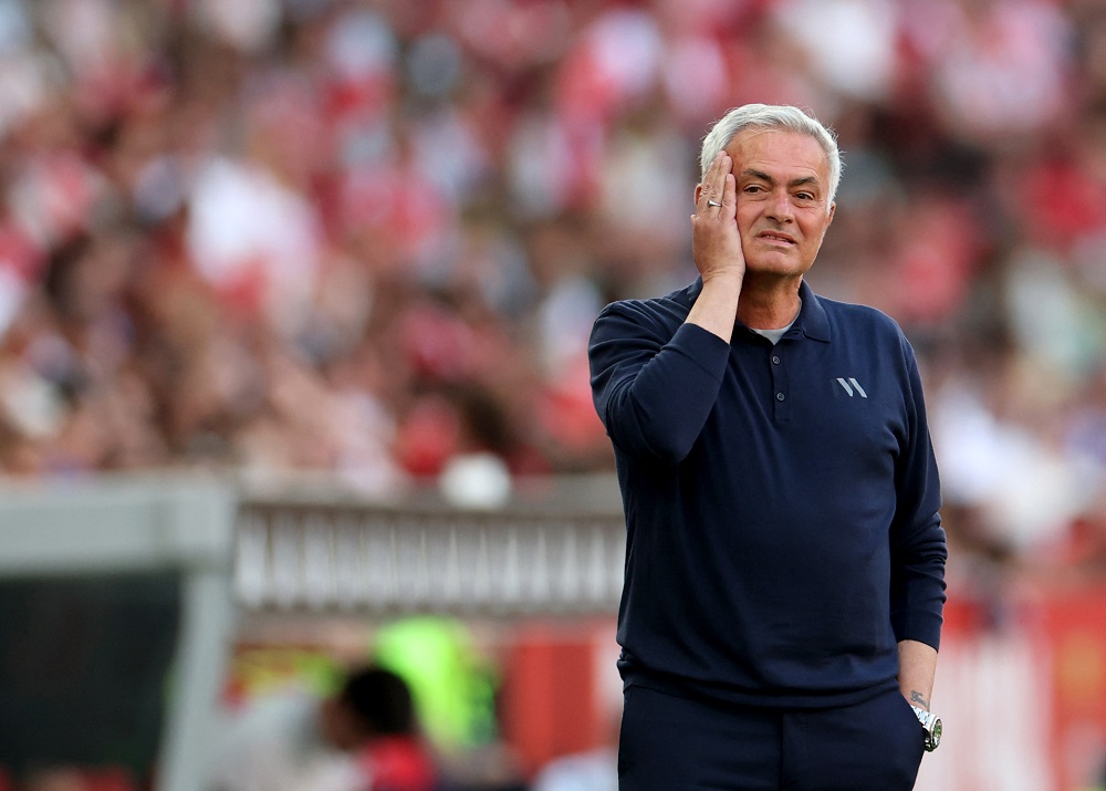 José Mourinho nega ter sido contactado pelo Real Madrid