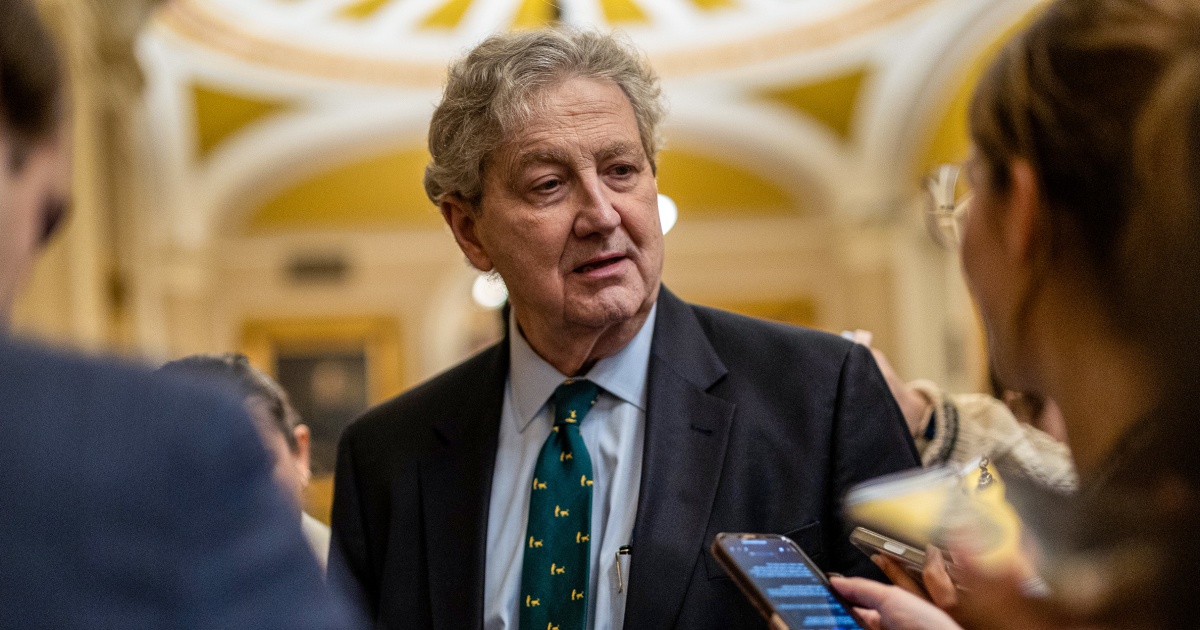 Senators vote to withhold their own pay during government shutdowns