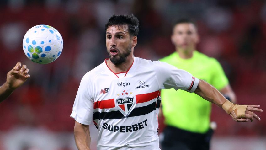São Paulo busca empate com Flamengo, mas segue em jejum no Brasileirão