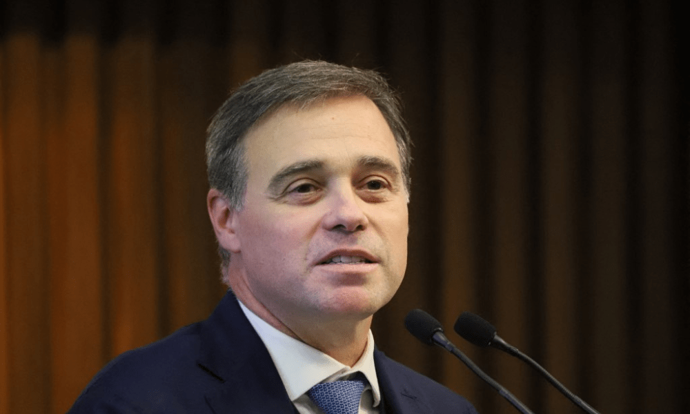 Mendonça derruba sigilo sobre processo ligado ao Master após ordem de Fachin