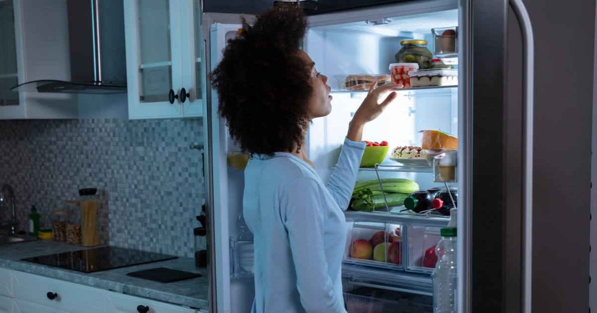 How long does your food last in the fridge during a power outage? Experts explain