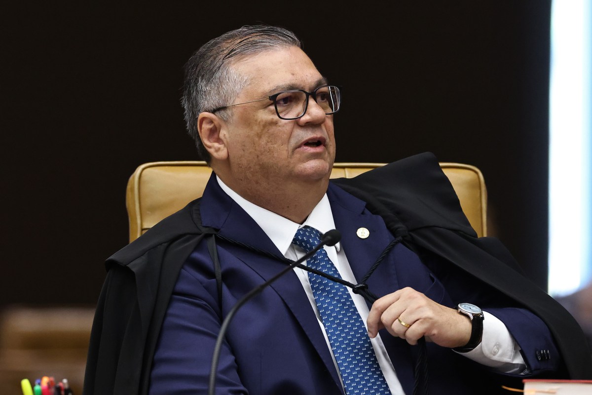 Dino diz que TSE não se equipara ao STF e fala em censura prévia sobre post de Tabet