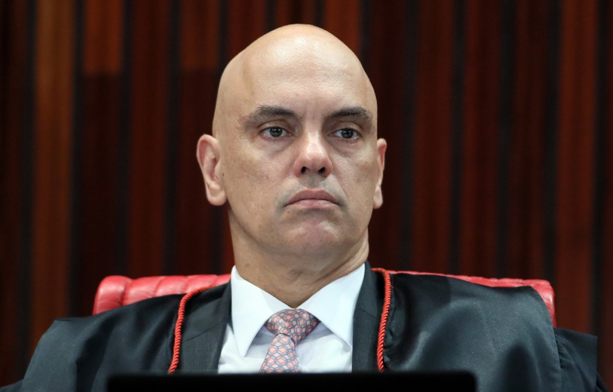 Moraes multa advogado do 8/1 em R$ 5 mil por uso de IA em defesa