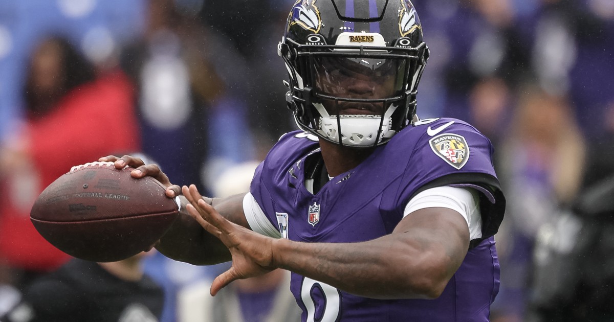 Ravens quarterback Lamar Jackson exits game vs. Titans with ankle injury