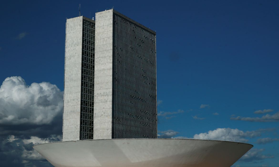 PL elege 121 deputados e terá a maior bancada da Câmara
