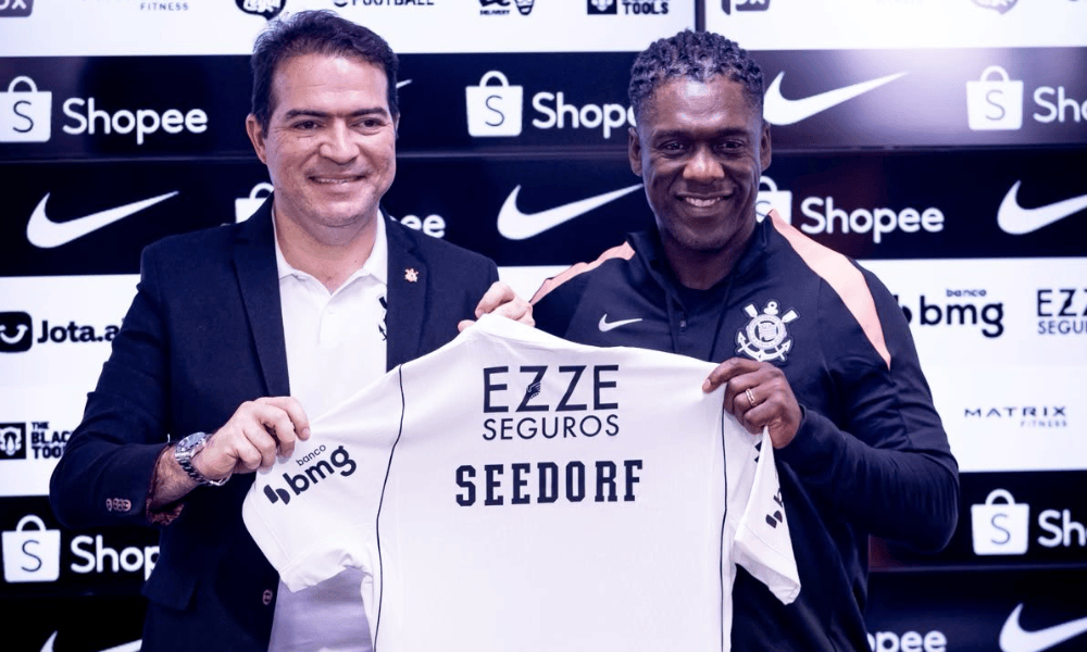 Seedorf é apresentado como técnico do Corinthians: ‘Um dos maiores clubes do mundo’